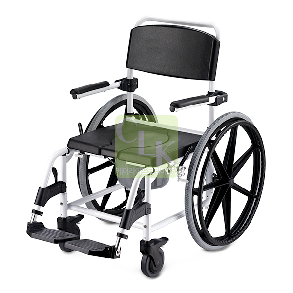 24인치의 핸드림으로 자가구동이 가능한<br />
휠체어형 목욕의자입니다!